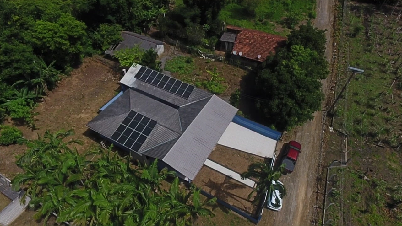 Residência com Sistema Solar